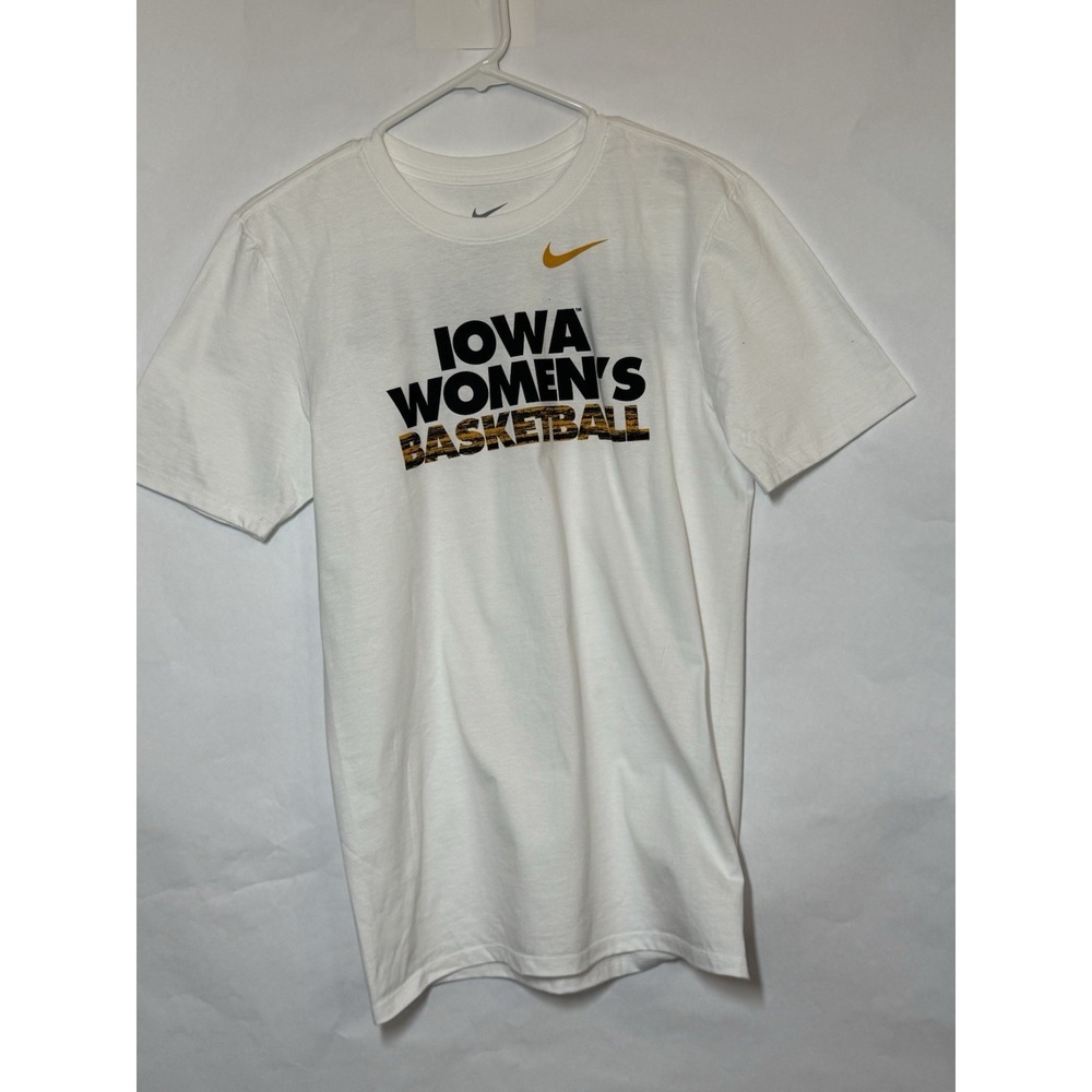 NWOT Team Issued Iowa Hawkeyes Women's Basketball Men's Nike Tshirt White Small